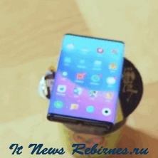  В сети появилось видео нового складного телефона  Xiaomi