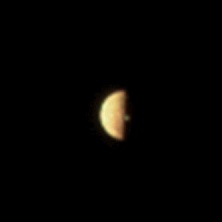 Пролетающий мимо  Юпитера зонд заметил на спутнике Ио очаги  вулканической активности