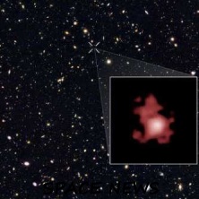 "Хаббл"  сделал фото самой уделенной галактики на данное время